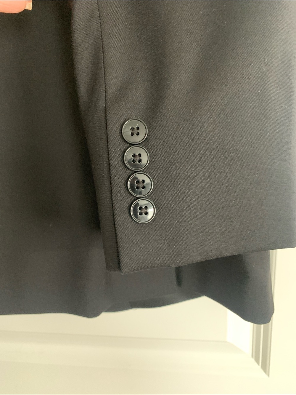 Men's Black Two-Button Suit Blazer 44R with Pants 34x34- Classic Tailored Fit - Picture 4 of 8